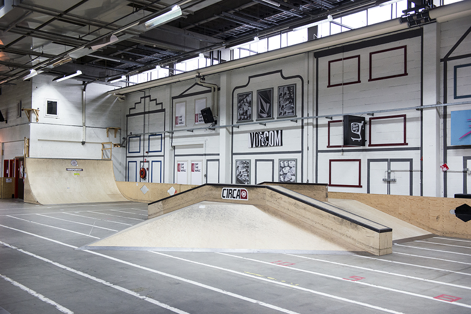 Skatepark-Utrecht-hip1 Overview of Skatepark Utrecht showing the street section and obstacles