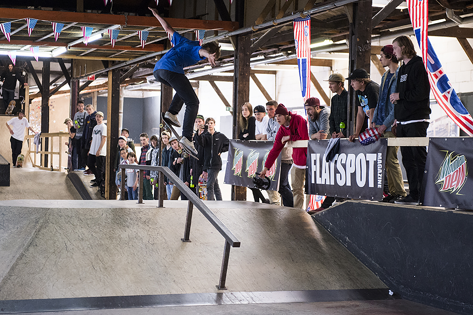 The-American-Dream-magic-van-heeswijk-back-noseblunt