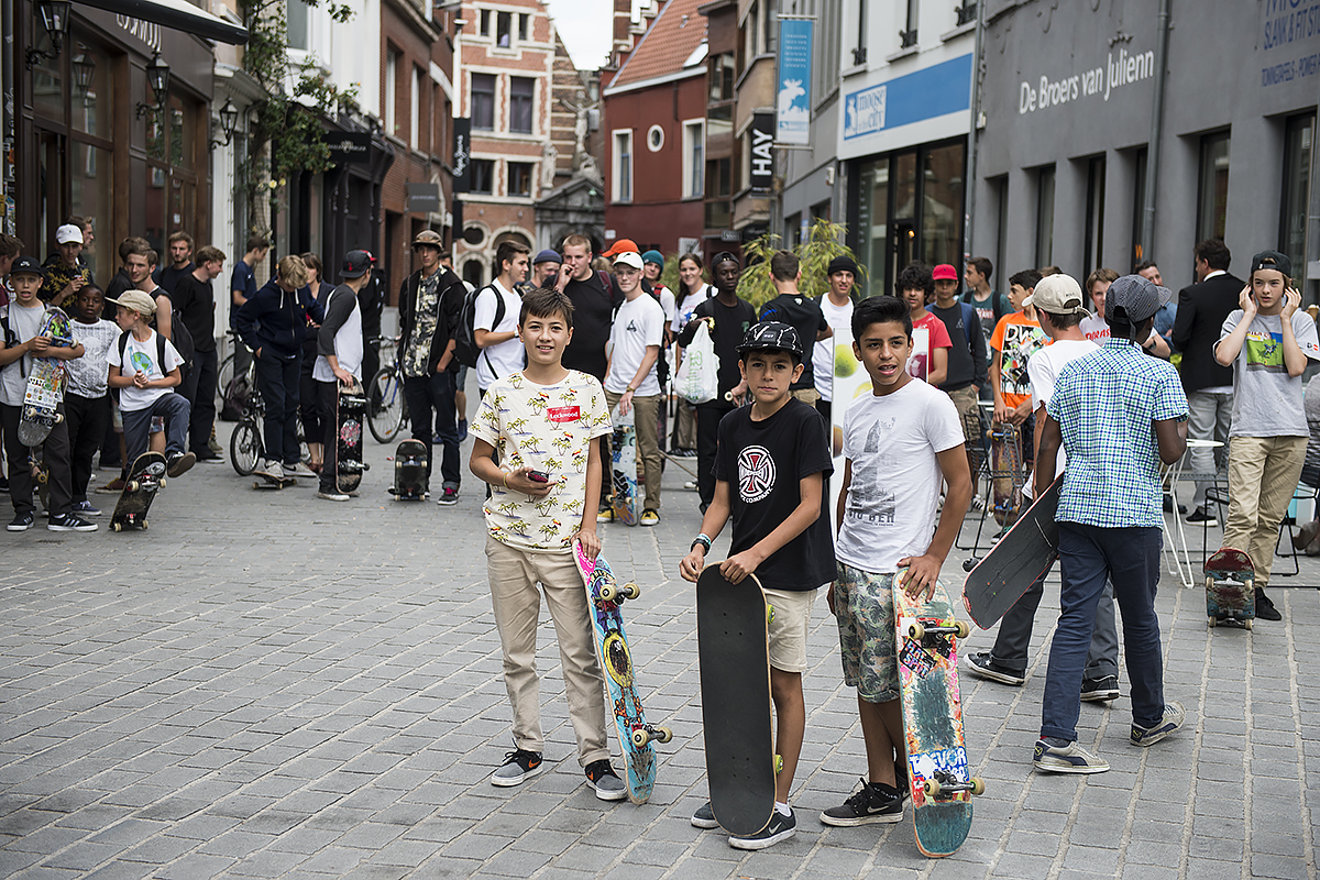 FOTO S CONS ONE STAR DEMO SIGNING ANTWERPEN Flatspot Magazine