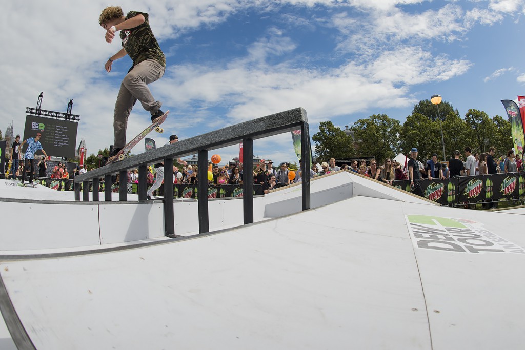 Dew-Tour-AM-Series-Amsterdam-2015-Rob-Maatman-Backside-overcrooks