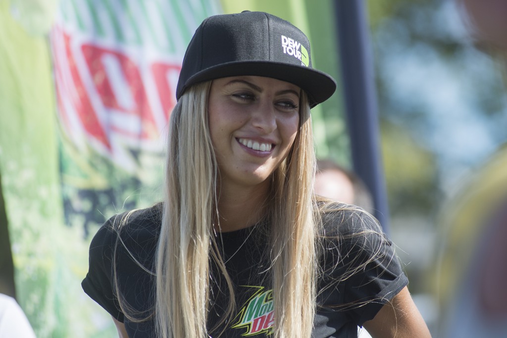 Dew-Tour-AM-Series-Amsterdam-2015-dew-meisje