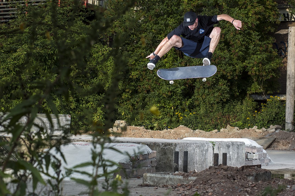 Red-Bull-DIY-Nijmegen-Casper-Verheijen-Frontside-Kickflip