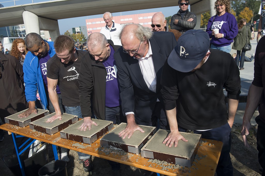 Opening-Skateplaza-Almere-handje-drukken