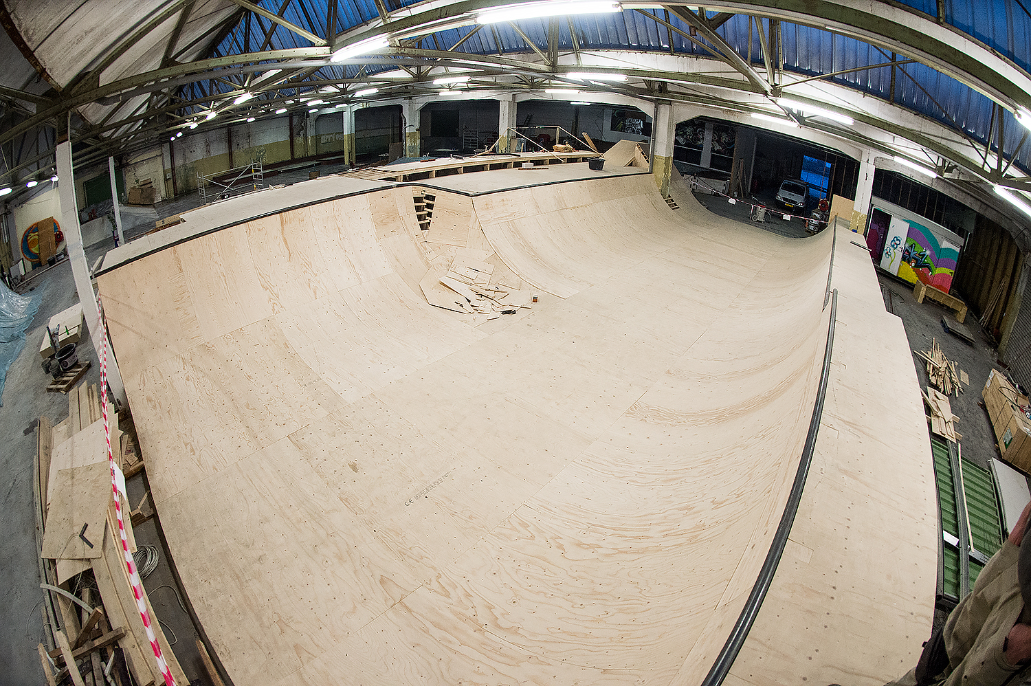 Waalhalla-2015-bouw-11 Miniramp bij Waalhalla Skatepark in Nijmegen