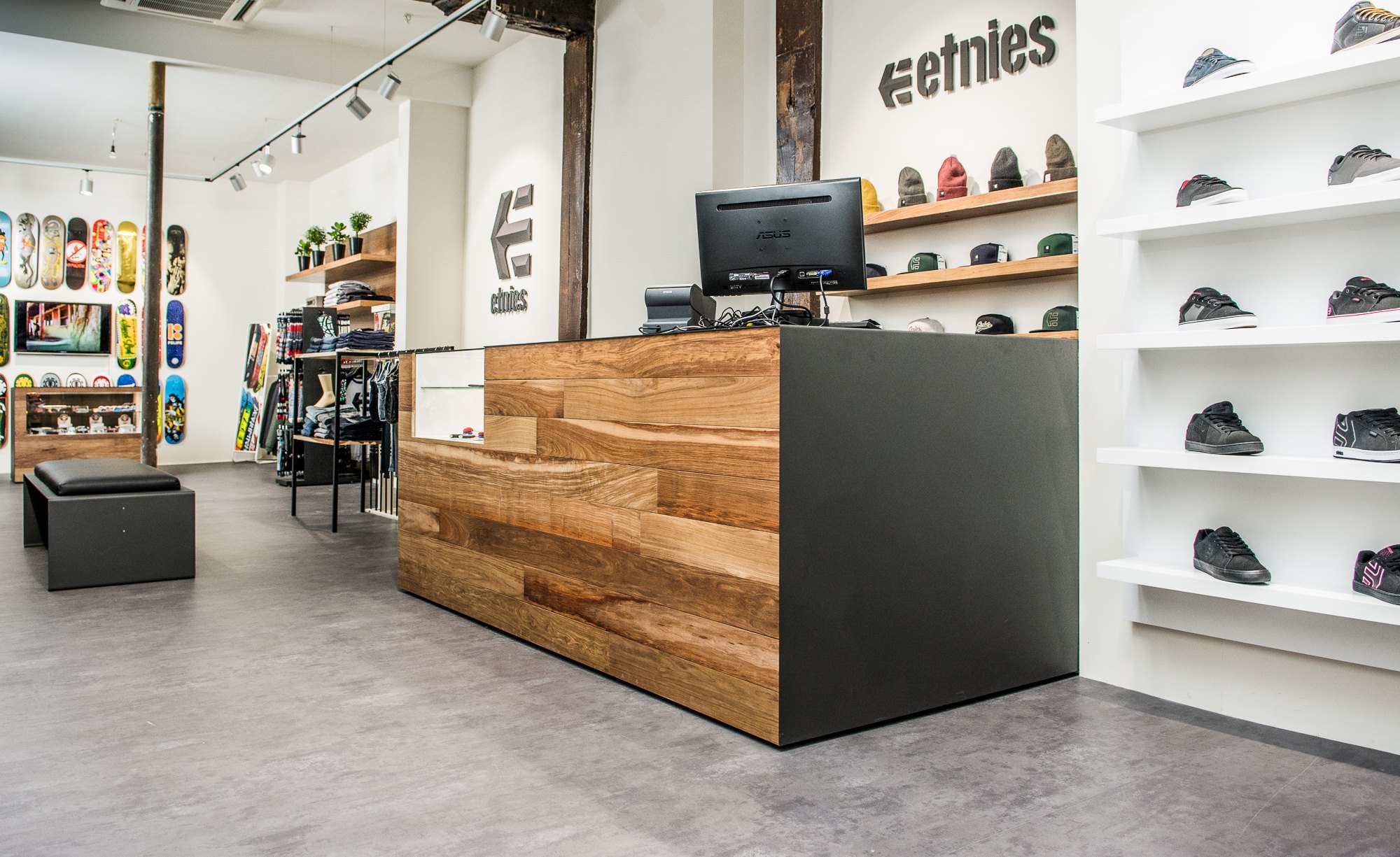 etnies store
