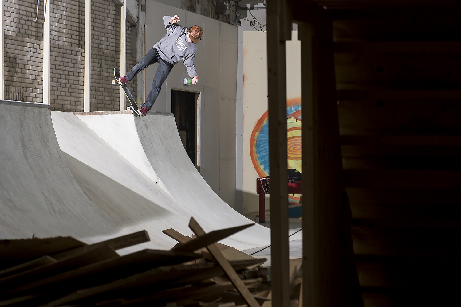 Waalhalla-2016-Pjotr-Meerding-Blunt-180 skateboarder in Waalhalla Skatepark