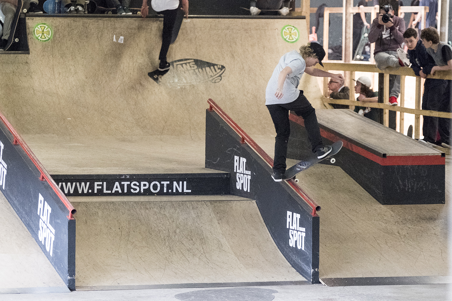 Vans-Shop-Riot-Netherlands-Burnside-Deventer-2016-Bart-Buikman-Frontside-blunt