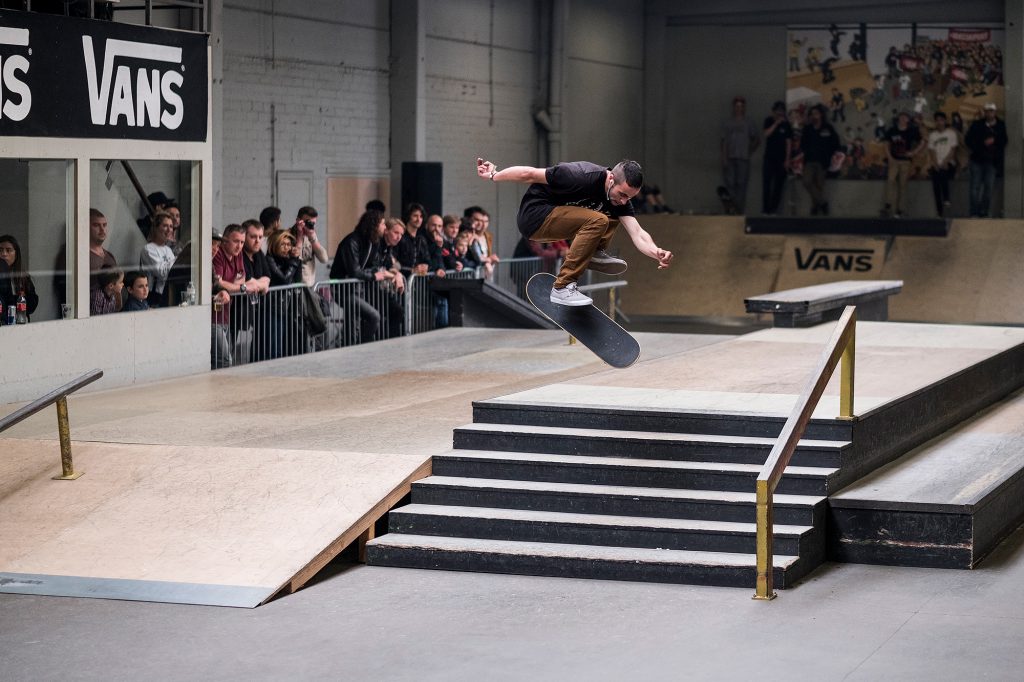 Vans-Shop-Riot-Belgium-2016-hardflip