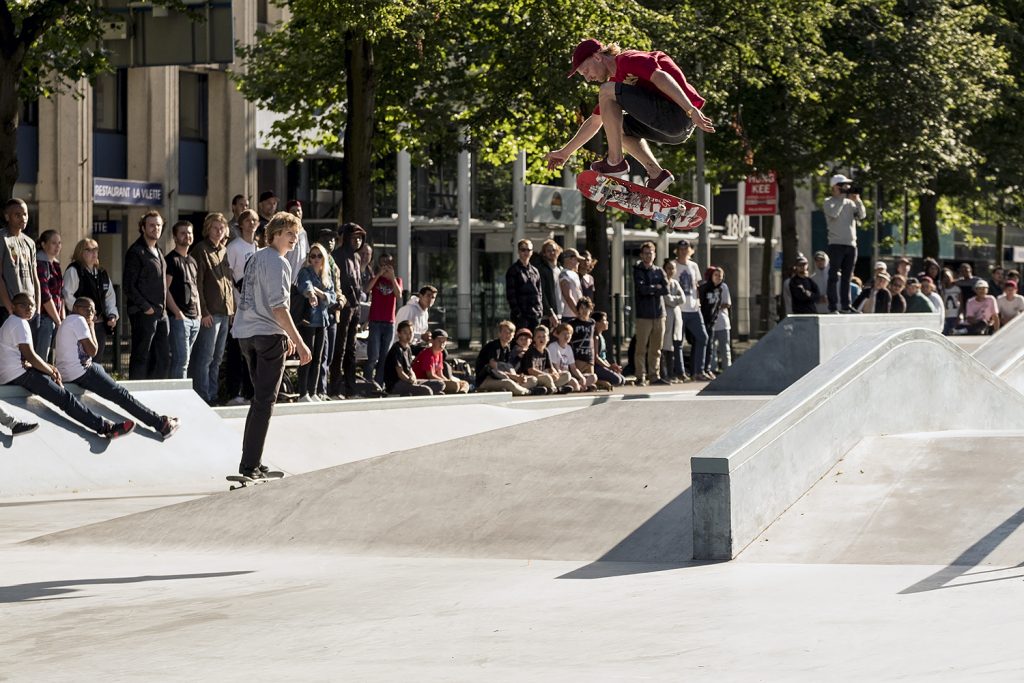 Dwindle-Demo-Westblaak-Rotterdam-woody-hoogendijk-hardflip-to-flat