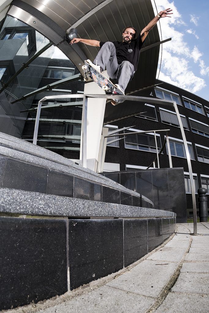 Munster-Skateboarding-Benjamin-Botta-Nosegrind