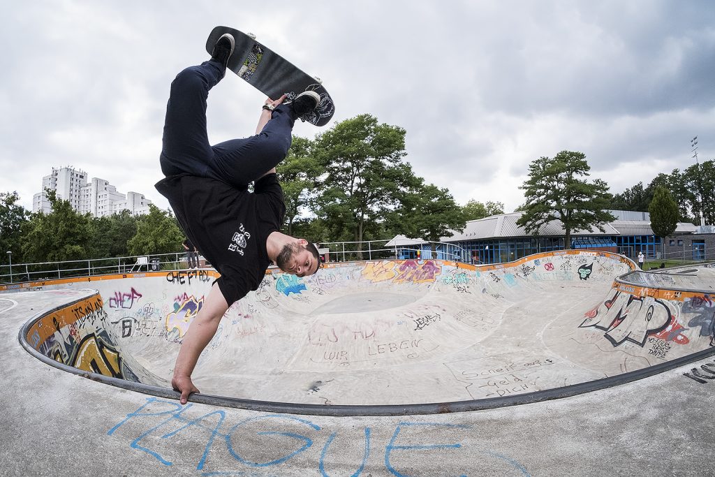 Munster-Skateboarding-Tim-Bijsterveld-Handpalnt