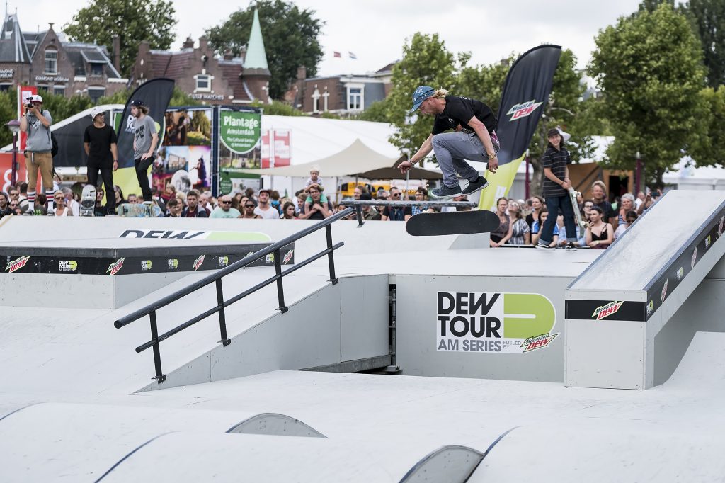 Dew-Tour-AM-Series-Amsterdam-Woody-Hoogendijk-Hardflip