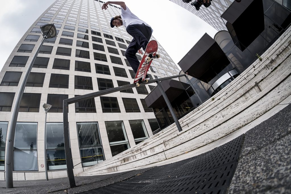 Lakai-Session-Rotterdam-Robbin-de-Wit-Switch-Tailslide