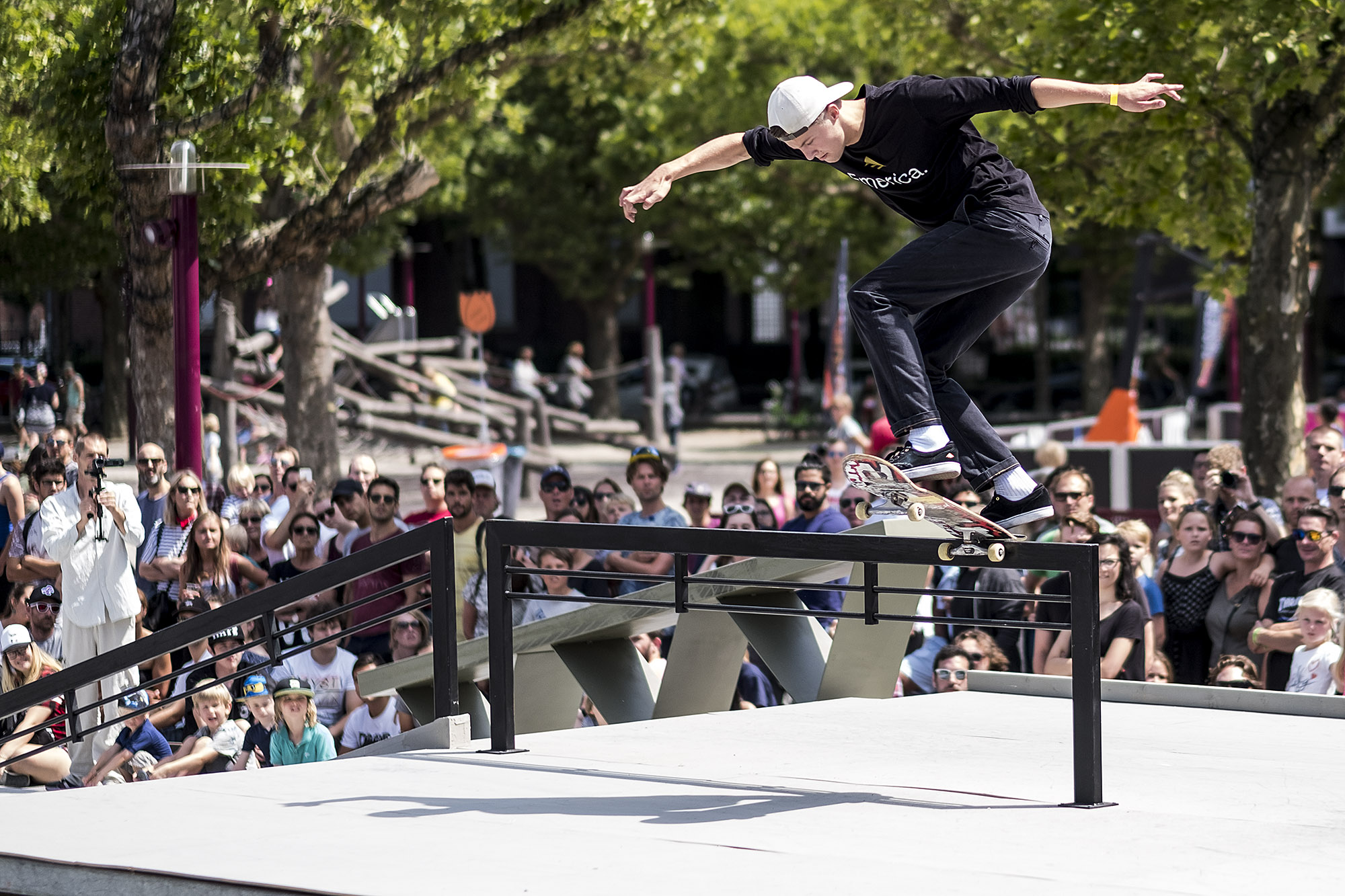 amsterdam-open-skateboard-contest-2017-zondag-luca-hendriks-fs-blunt