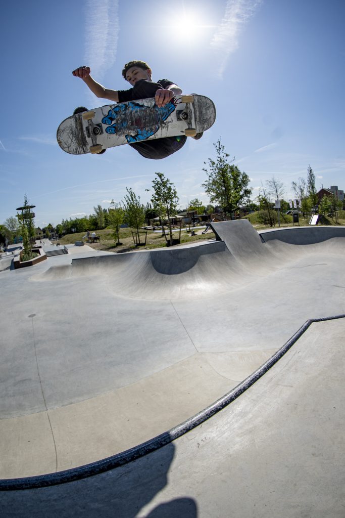 Skatepark Roosendaal - Realisatie: Nine Yards Skateparks. Diego Broest - Fronside air