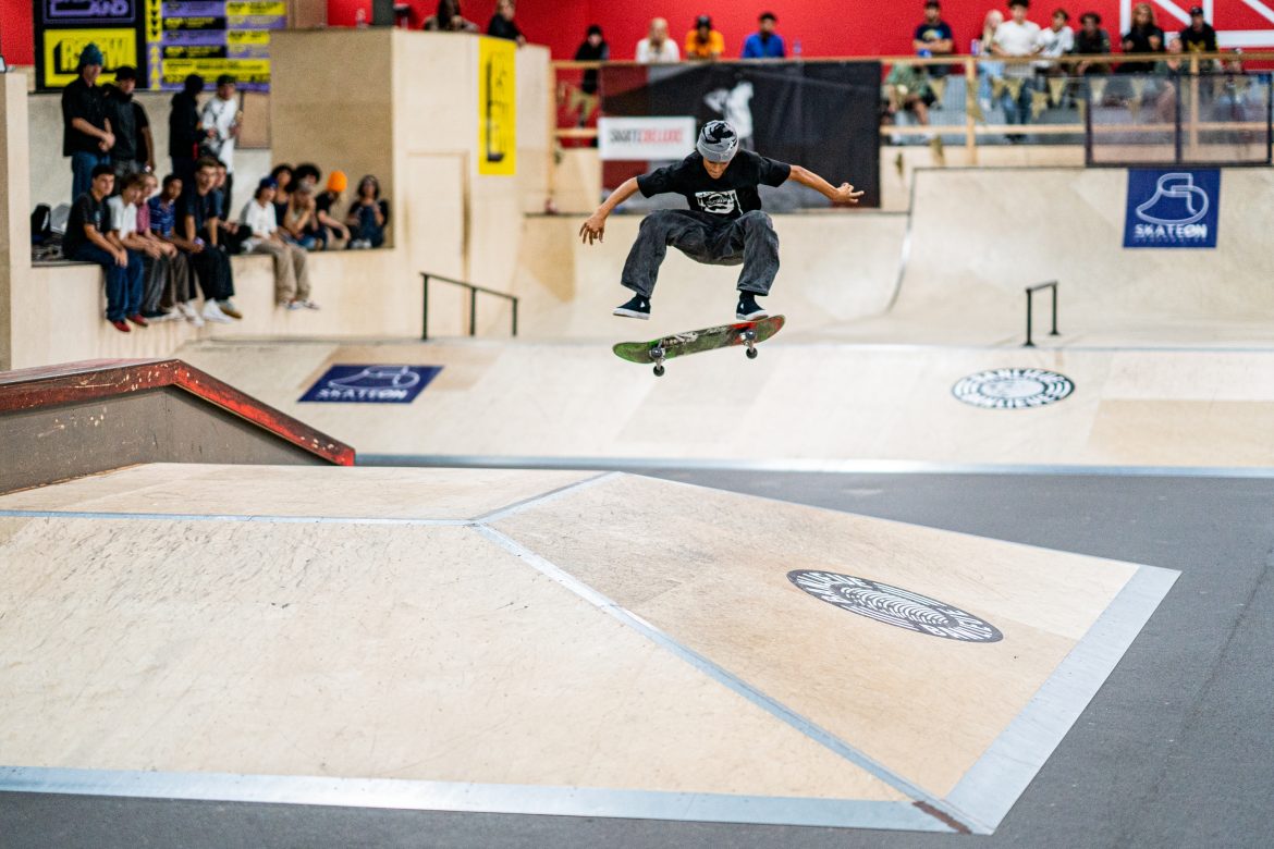 Teenage-Riot-Skateland-Rotterdam-2022-lucien-gourdal-fs-flip