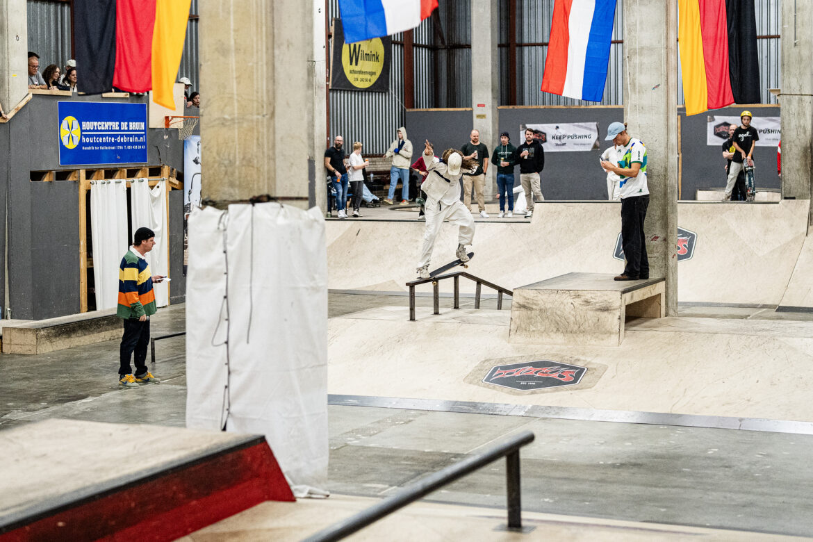 Germany-vs-Netherlands-2023-skatepark-de-fabriek-deniel-cramer-crooked duitse skateboarder deniel cramer tijdens Nederland VS Duitsland bij skatepark de fabriek in enschede