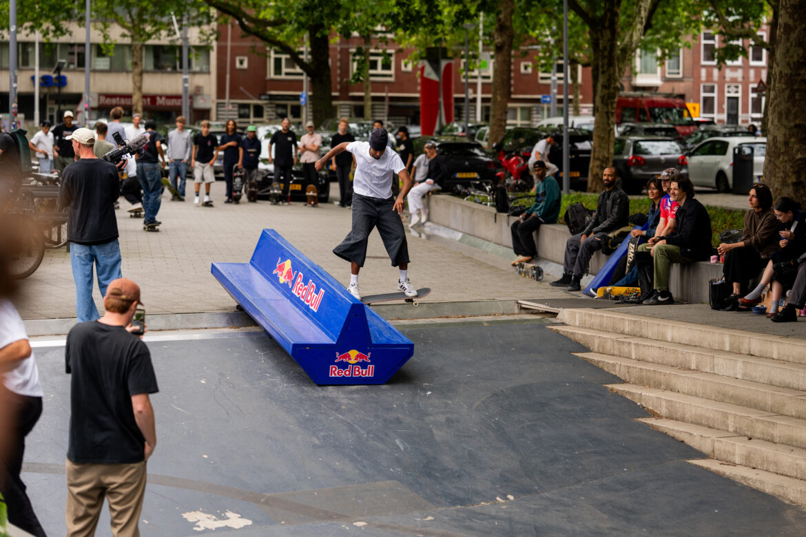 Flatspot-Street-Session-Rotterdam-Robin-Hayfords-fs-tail-1