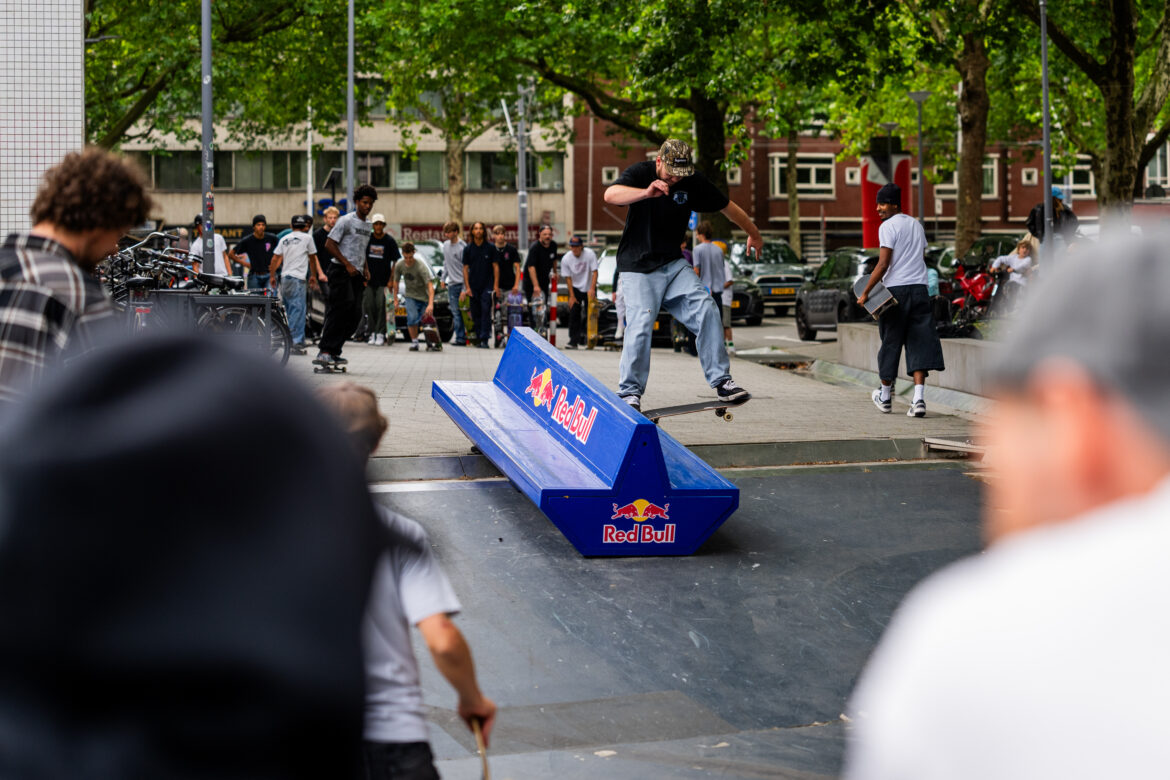 Flatspot-Street-Session-Rotterdam-noseslide-4