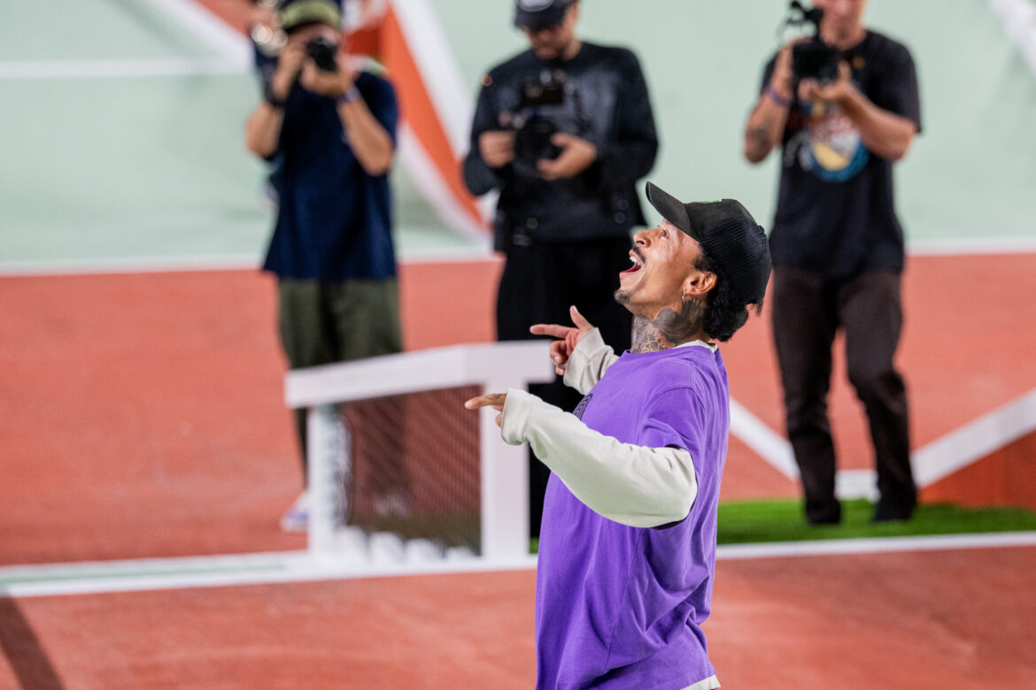 Nyjah Huston celebrates after winning SLS Paris 2026.