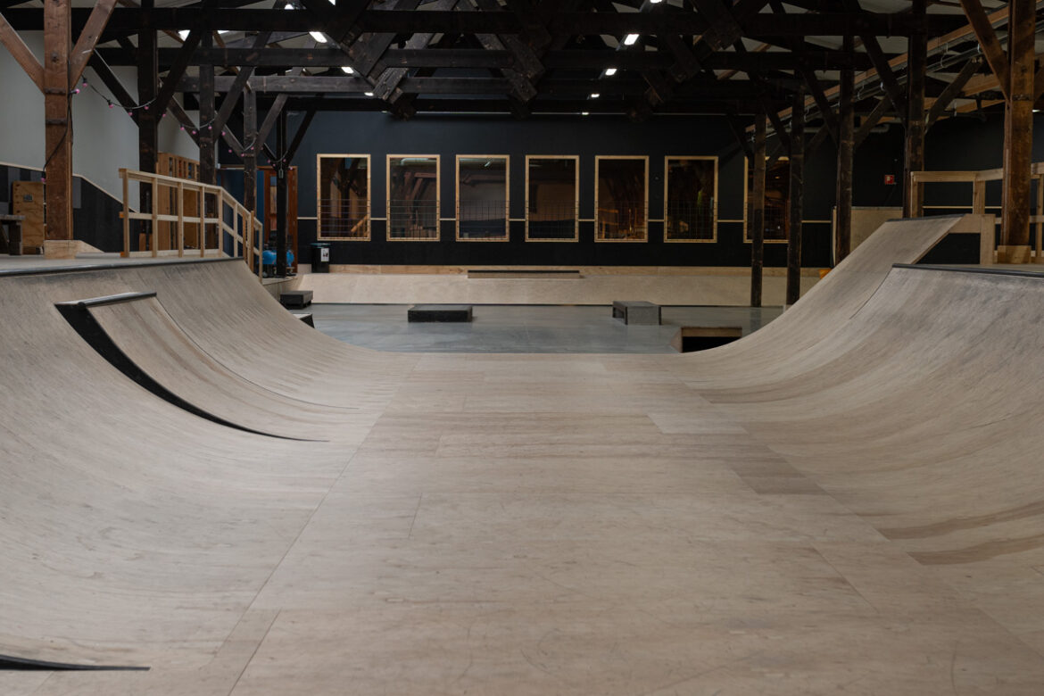 Burnside-Skatepark-Deventer-Miniramp-3 Overview of the miniramp at Burnside Skatepark in Denveter
