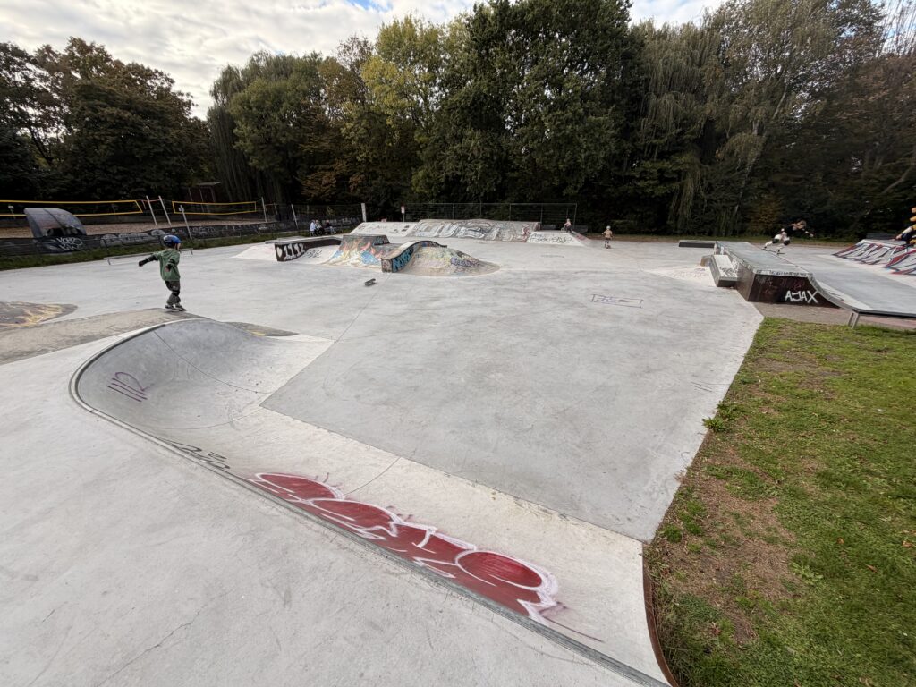 PARK: AMSTERDAM – SKATEPARK VELDJE 14