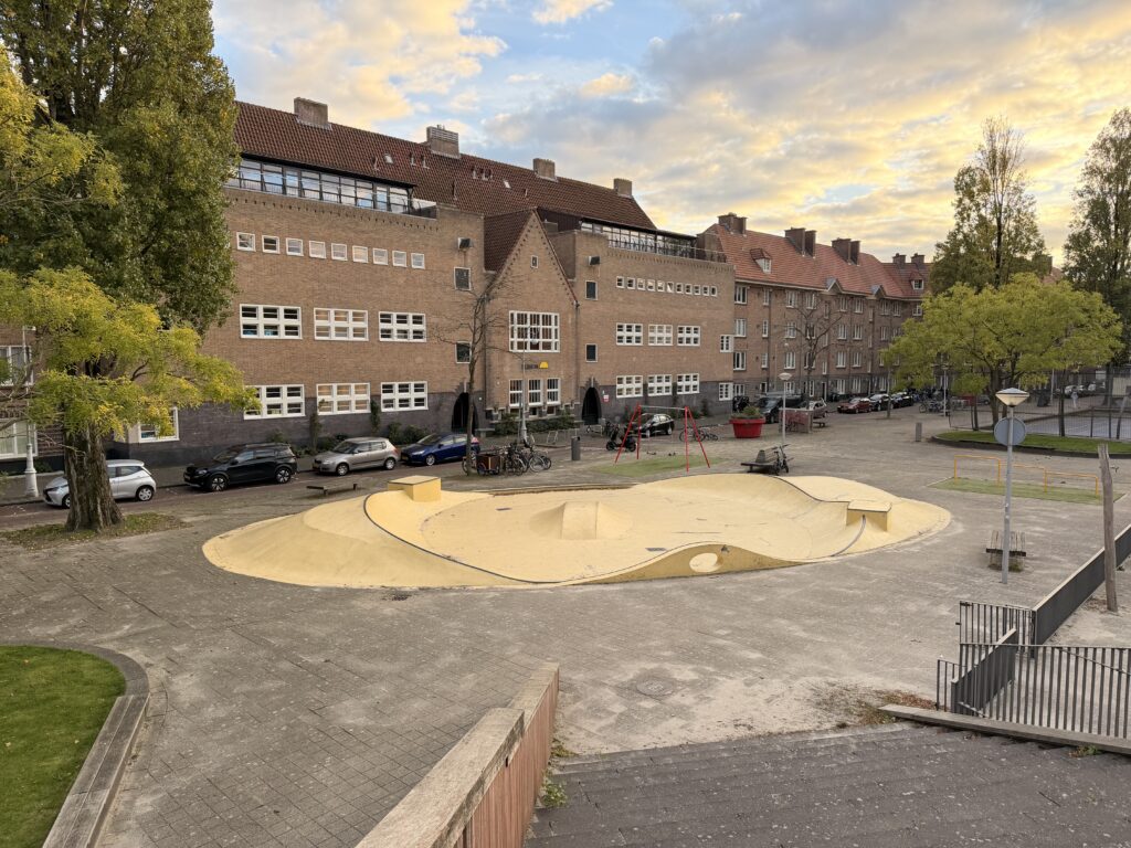 PARK: AMSTERDAM – ZAANDAMMERPLEIN BOWLTJE