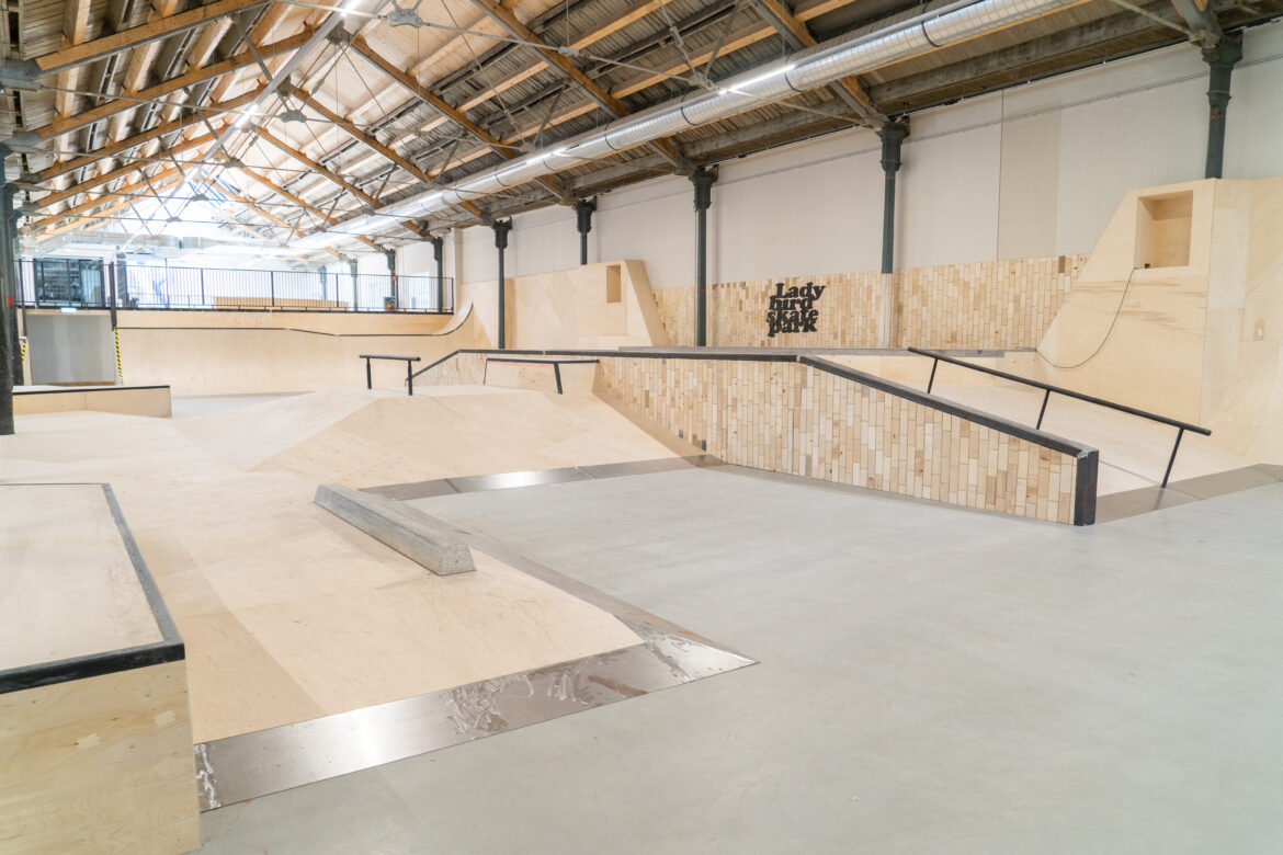 Ladybird-Skatepark-Tilburg-MaschaVanKleef-5 Overzicht van Ladybird Skatepark in Tilburg