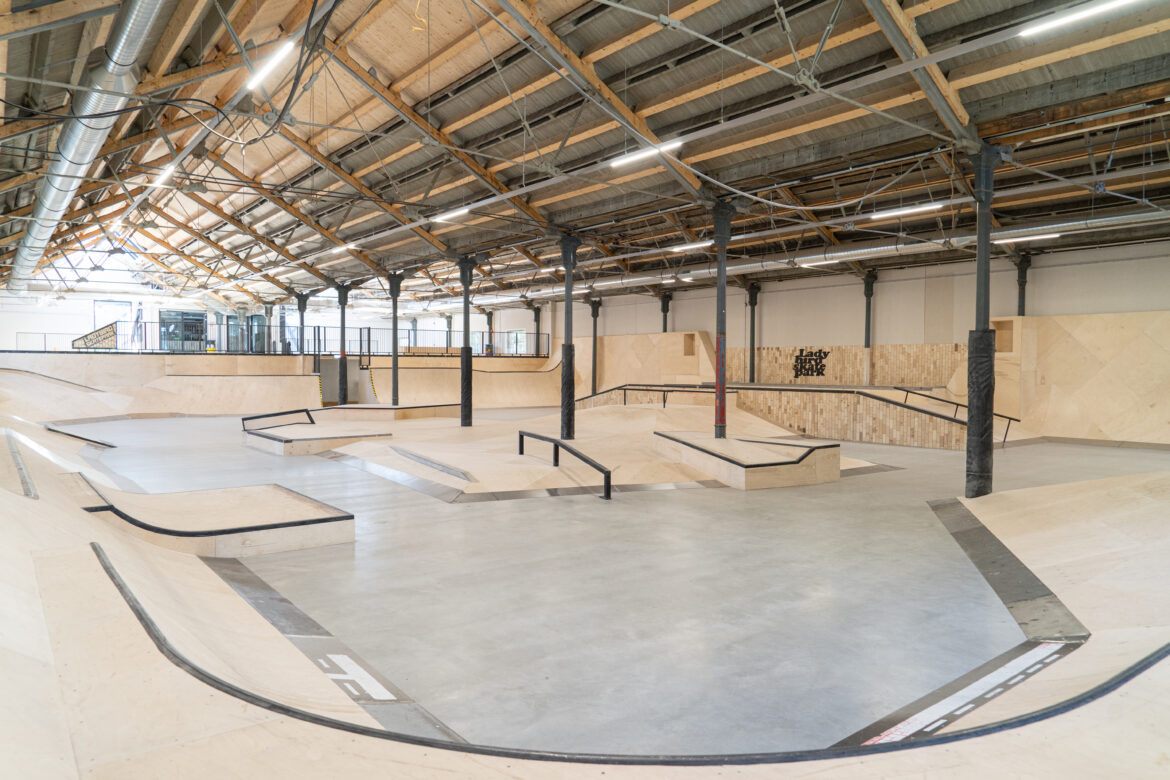 Ladybird-Skatepark-Tilburg-MaschaVanKleef-7 Overzicht van Ladybird Skatepark in Tilburg. Indoor skatepark in de Hall of Fame