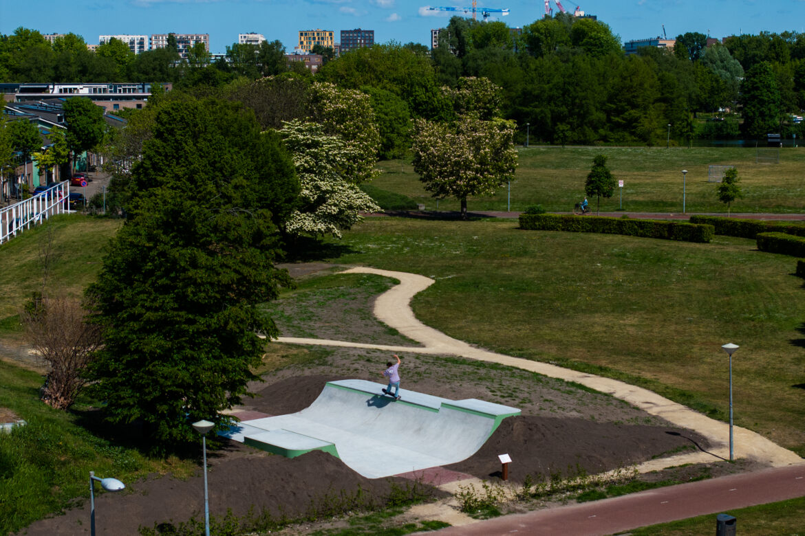 default Luchtfoto van skateboarder Paul Verbraak in Amsterdam