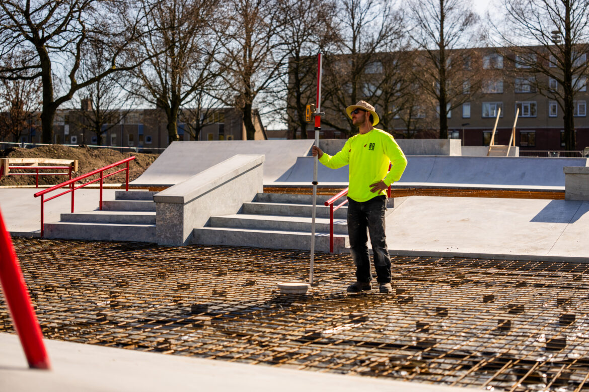 Nine-Yards-Alphen-aan-de-Rijn-90 GPS inmeten tijdens de bouw van Kenzy Skatepark Alphen aan den Rijn