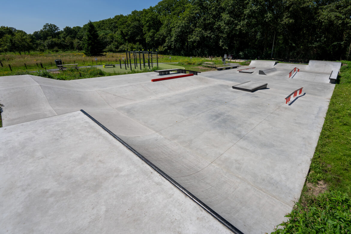 Nine Yards Skatepark Brasschaat (BE) Overzichtsfoto van Mishage Skatepark Brasschaat