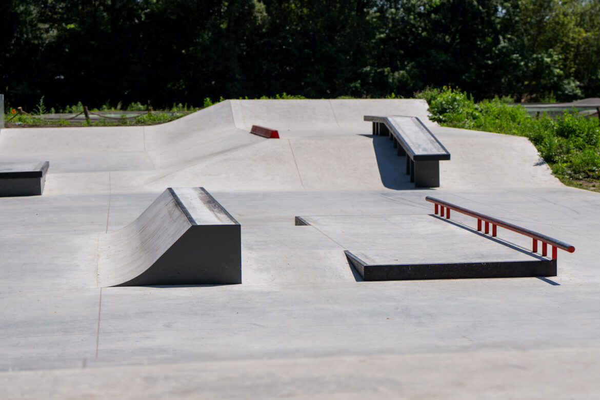 Nine Yards Skatepark Brasschaat (BE) Obstakels bij Mishage Skatepark Brasschaat
