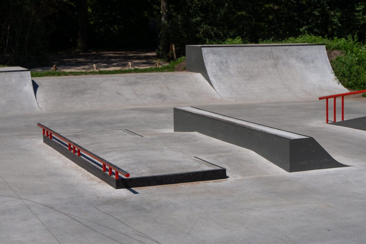 Nine Yards Skatepark Brasschaat (BE) Obstakels bij Mishage Skatepark Brasschaat