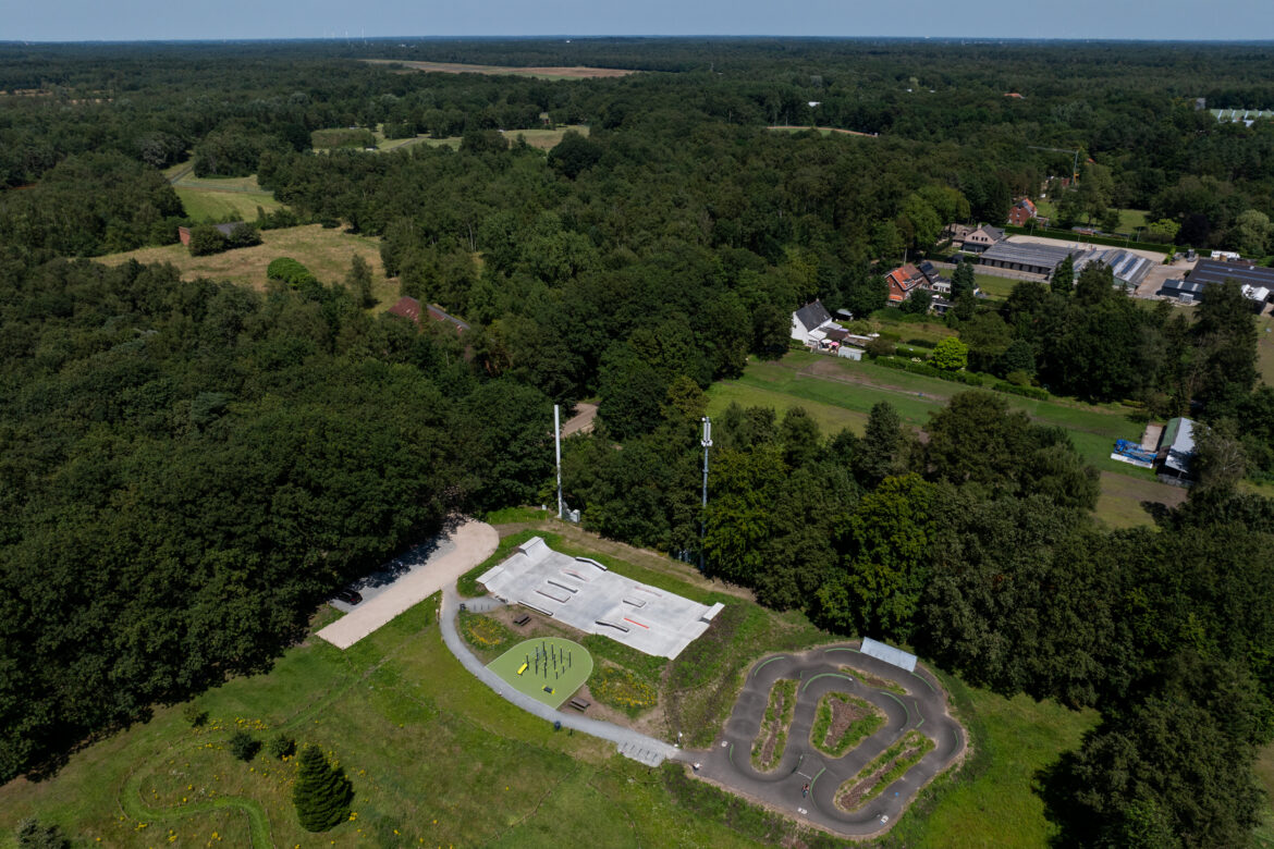 Nine Yards Skatepark Brasschaat (BE) Luchtfoto van Mishage Skatepark Brasschaat