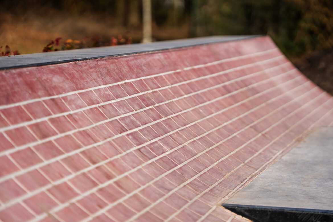 Nine-Yards-Skateparks-Oosterhout-16 Brick bank in Skatepark Oosterhout