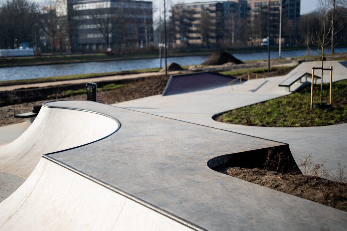 Nine-Yards-Skateparks-Oosterhout-24 Detailshot van quarterpipes in het skatepark van Oosterhout, Brabant