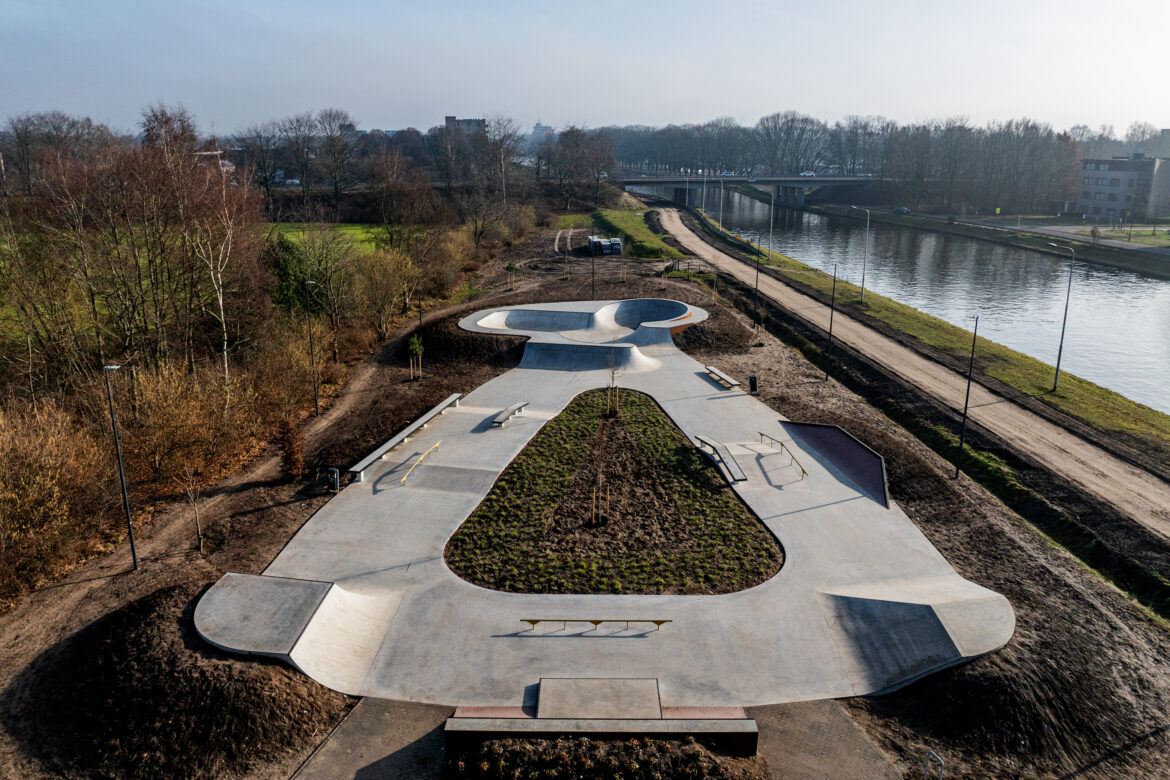 default Luchtfoto van het skatepark in het Lukwelpark in Oosterhout in 2025