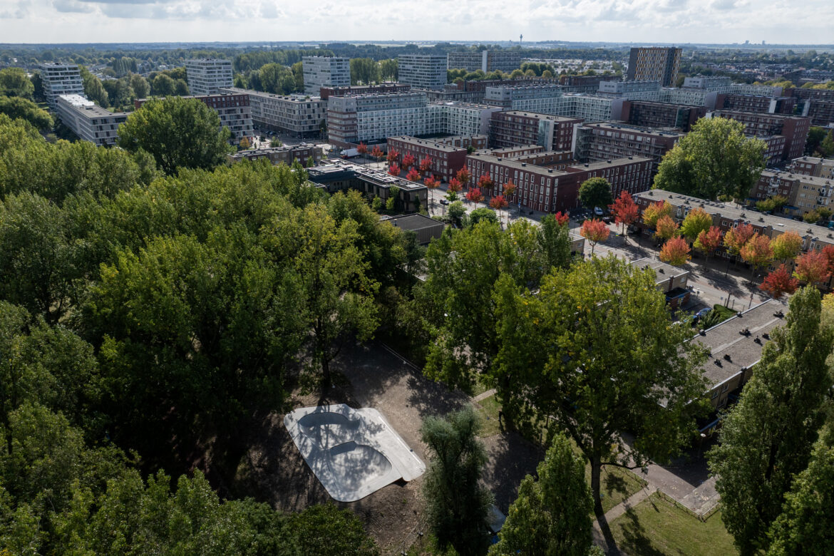 luchtfoto van skatepark in Amsterdam Osdorp