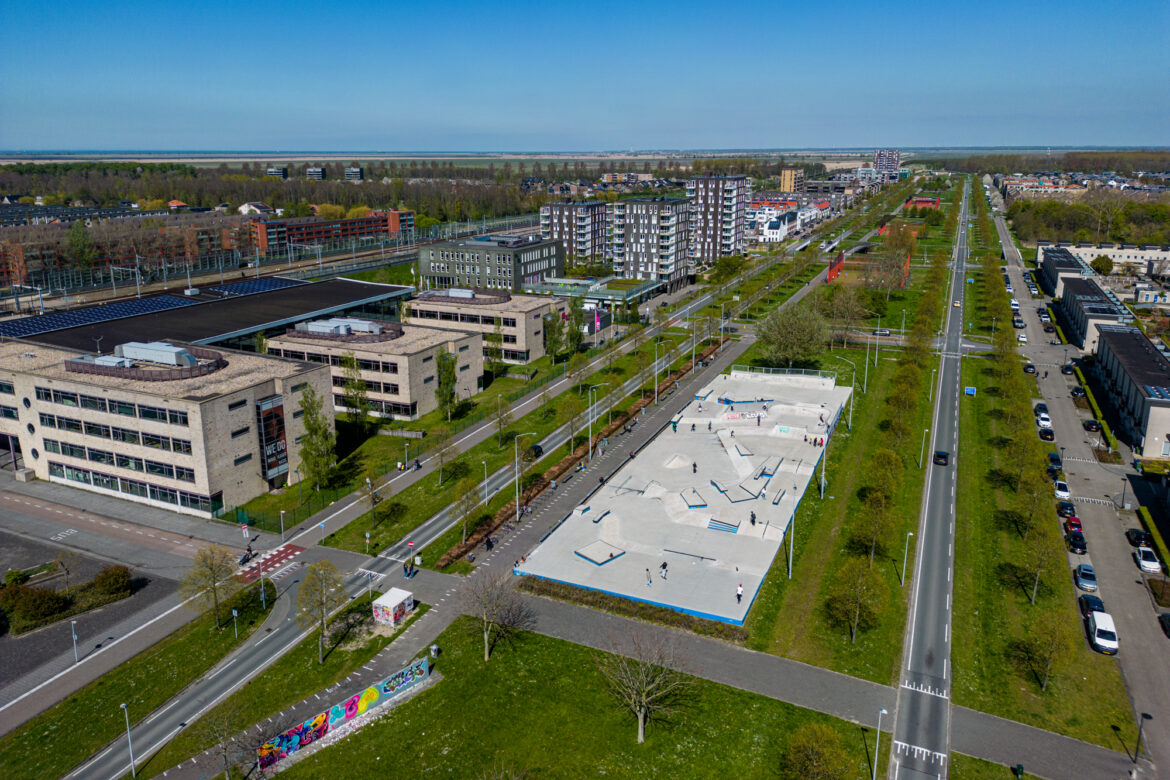 Skatepark-Almere-Buiten-1 luchtfoto van skatepark evenaar in Almere Buiten
