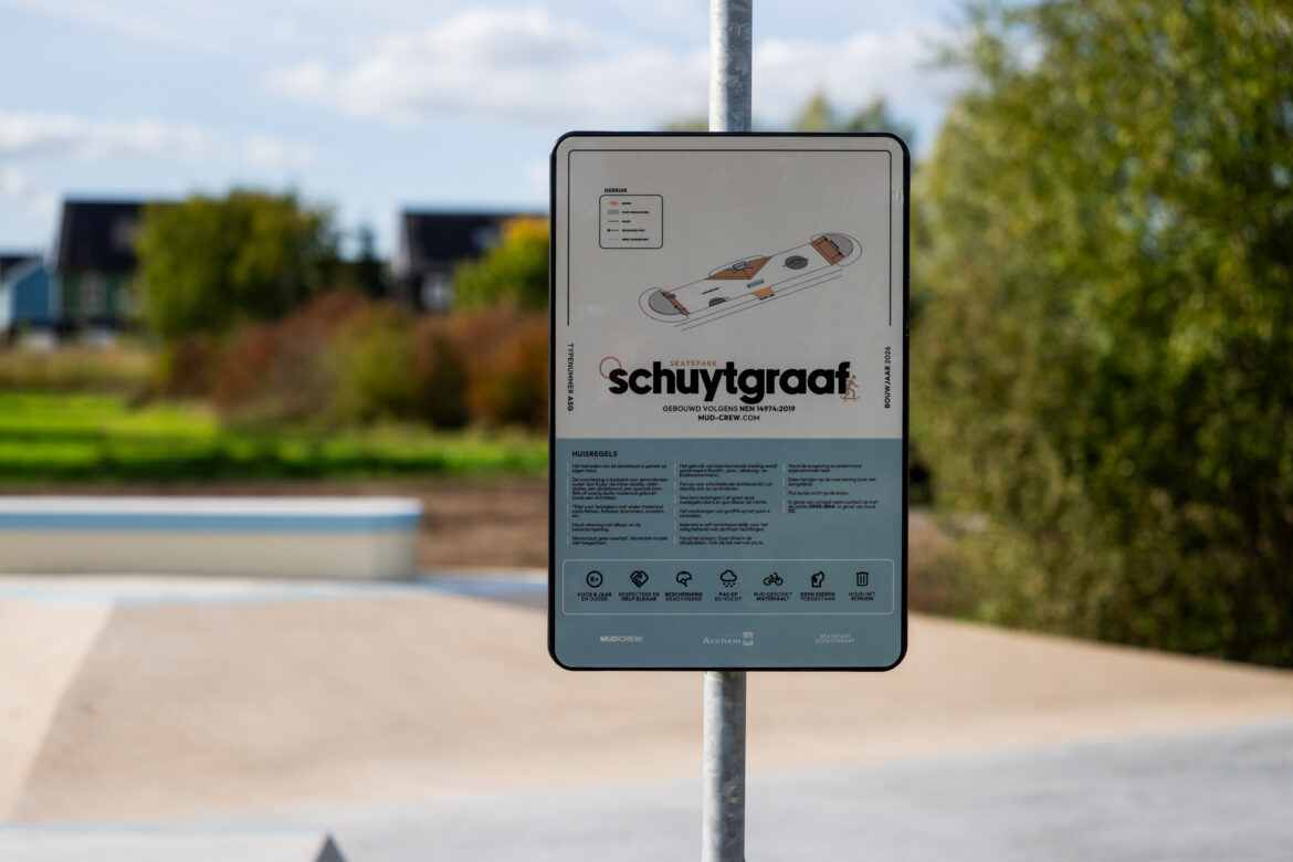 Informatieboard bij skatepark Schuytgraaf in Arnhem